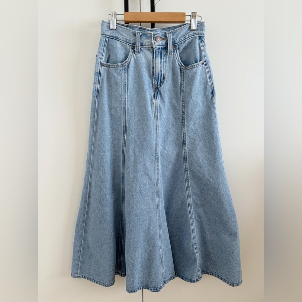 Levi’s Fit and Flare Midi Skirt